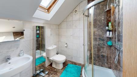 MASTER ENSUITE