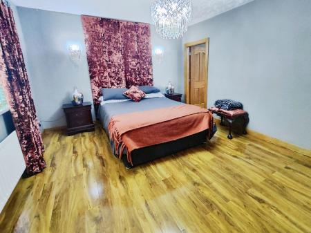 f7ba0634-IMG_2025091