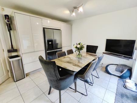 3b363a15-IMG_2025101