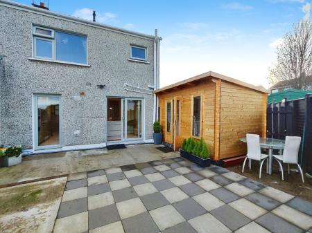 0a36ab54-IMG_2025110