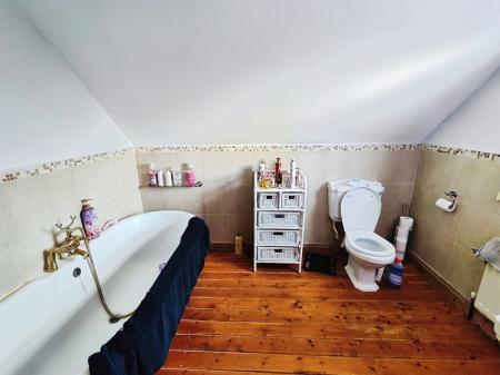 fc0f840e-IMG_2025120