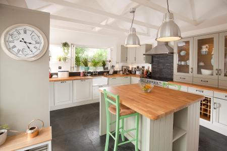 Kitchen / Breakfast Room