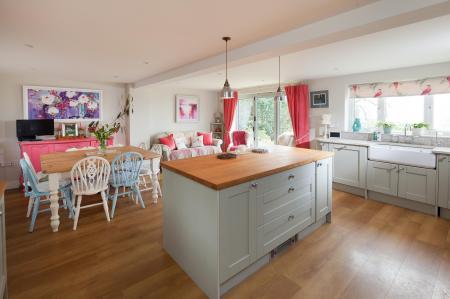 Kitchen / Dining Room