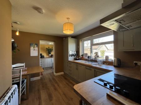 Kitchen Image 1