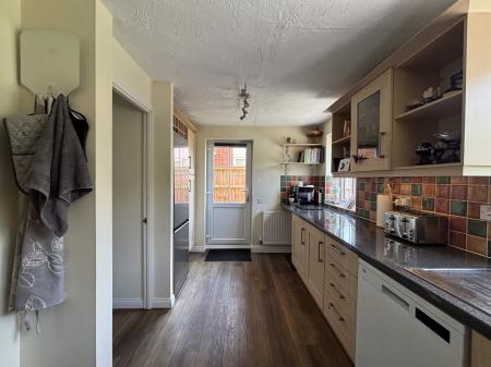 Kitchen Image 2