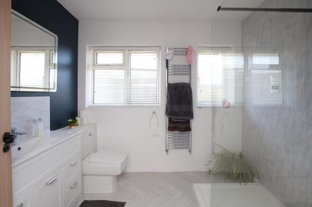 Shower Room (1)