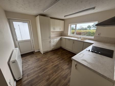 Kitchen Image 1