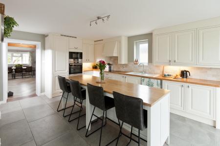 Kitchen / Breakfast Room