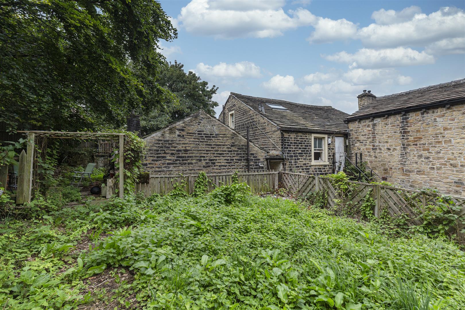 5 bedroom SemiDetached House for sale in Norland