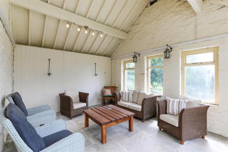 Throstle House.27.Photoneg.co1.jpg