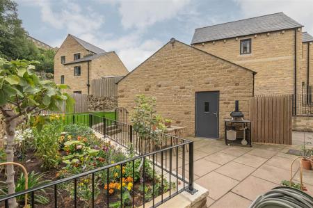 12 - 6 North Light Place BD22 8FD.jpg