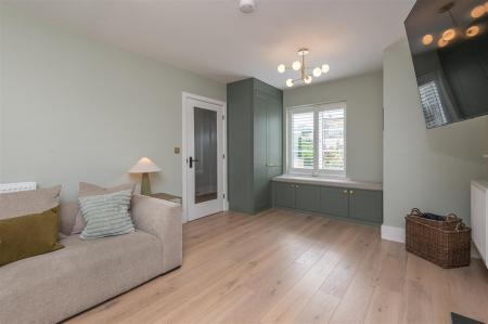 23 - 6 North Light Place BD22 8FD.jpg