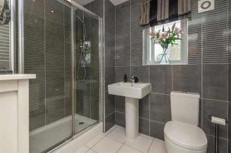 81 - 9 Hazel Fold BD13 2FE.jpg