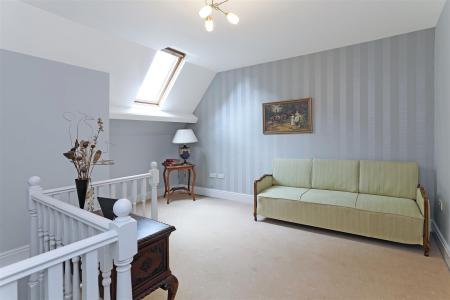 Upper Sky.72.Photoneg.co.uk.jpg