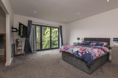 15 - 2 The Meadows HX6 2UN.jpg