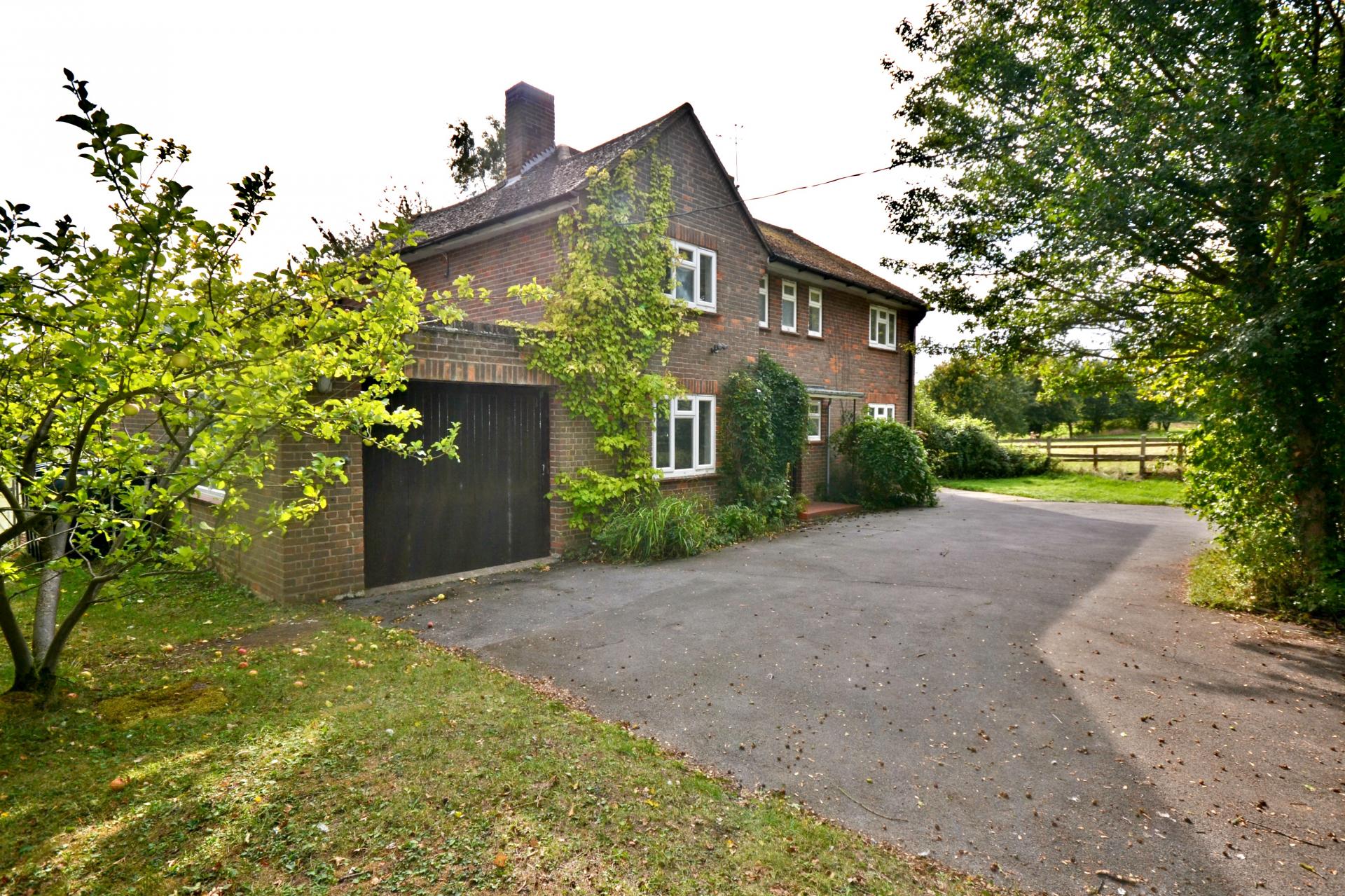 4 bedroom Detached House for sale in Saffron Walden