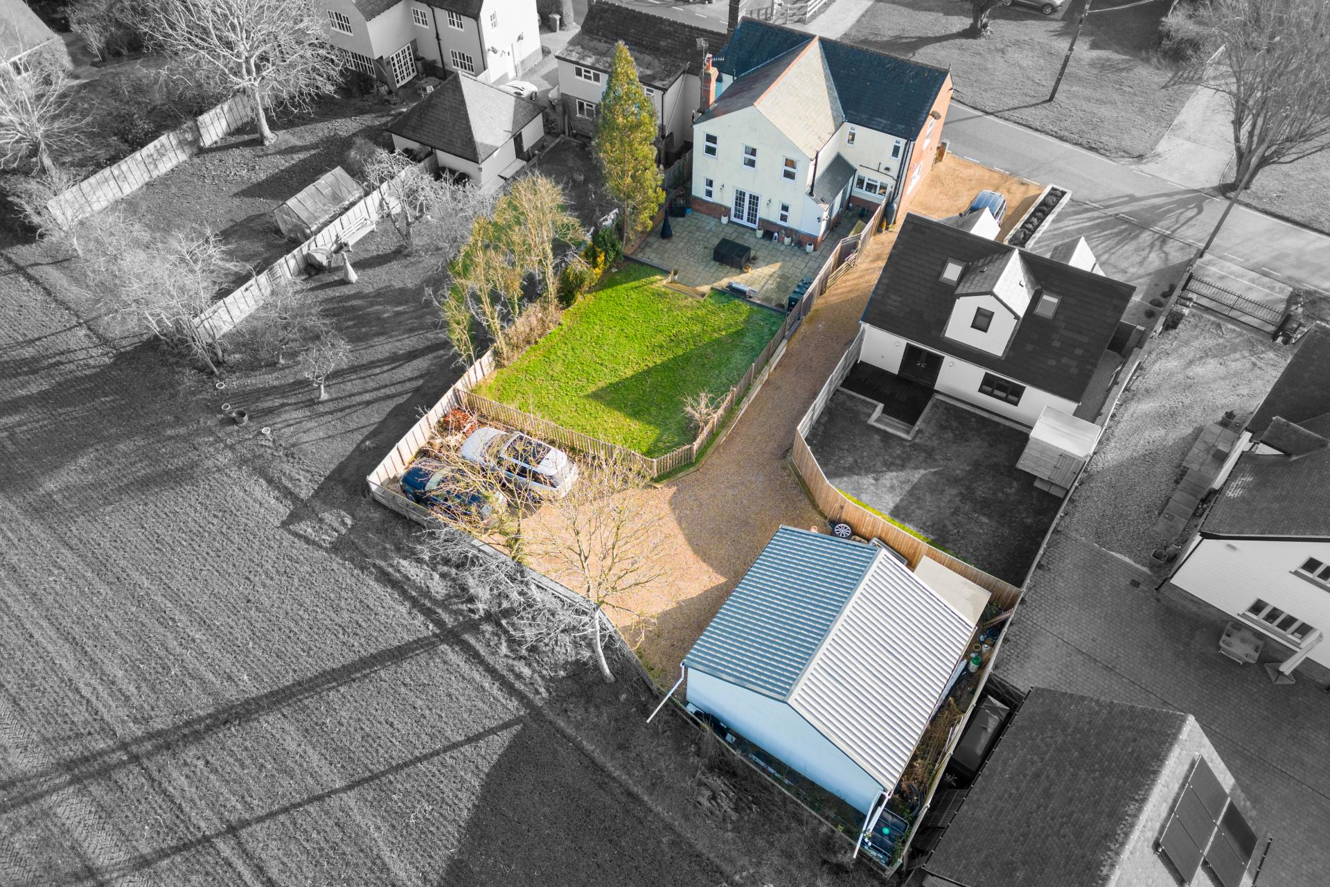 4 bedroom Link Detached House for sale in Debden Green