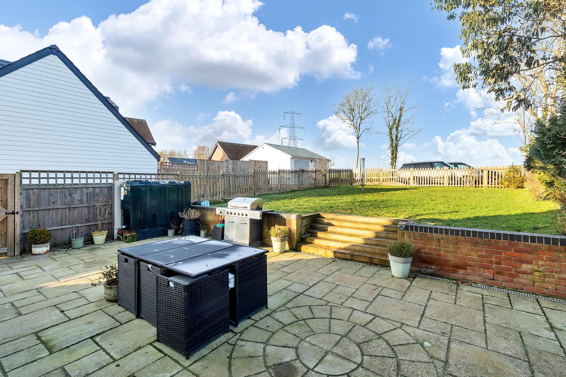 4 bedroom Link Detached House for sale in Debden Green