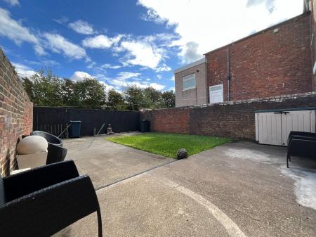 Media image 02