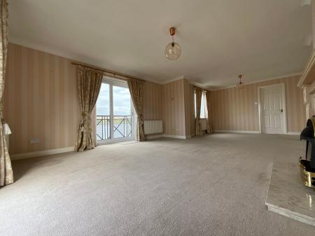 Media image 06