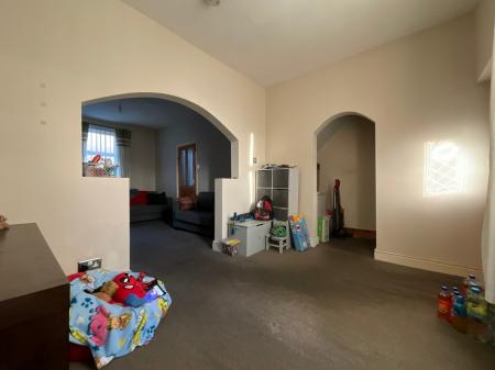 Media image 03