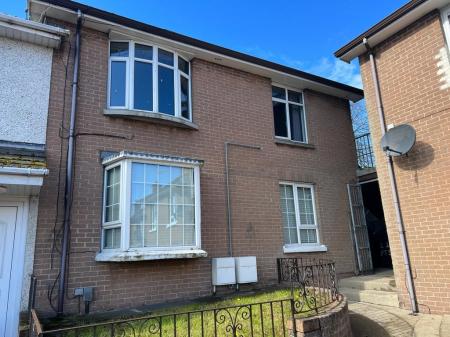 13 YEATS COURT 3.jpg