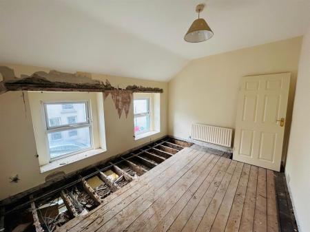 23 CUTHBERT STREET BED 1.jpg