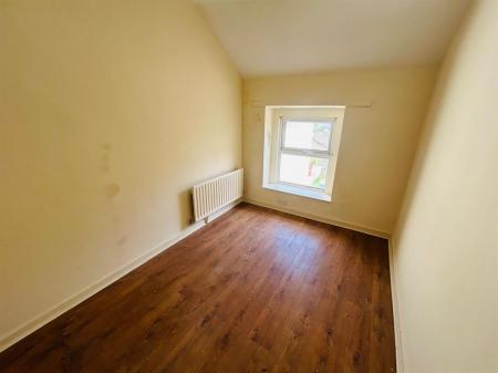 23 CUTHBERT STREET BED 2.jpg