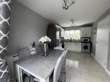 78 the old fort kitchen 2 .jpg