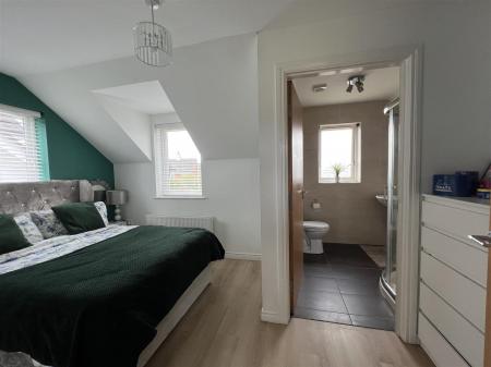 78 the old fort master bedroom .jpg