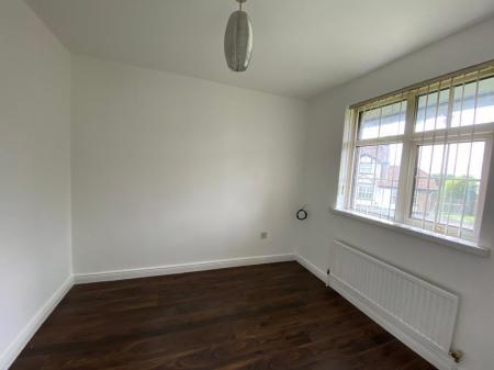 SMALL BEDROOM 11 THORNLEA.jpg