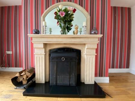 FIREPLACE 11 THORNLEA .jpg