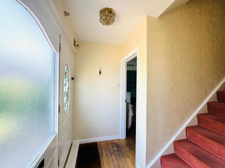 6 greenwood hallway.jpg