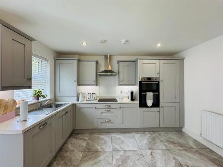 259 BIRCH HILL KITCHEN.JPG