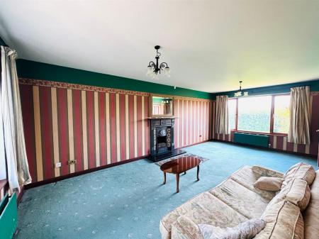 10 COOLAFINNY ROAD LOUNGE 2.jpg