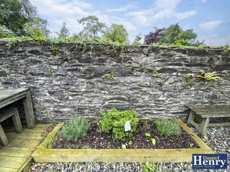 Bayview Lodge, 2 Clooney Road-10.jpg