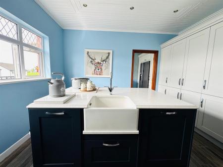 74 WOODEND ROAD KITCHEN 3.JPG