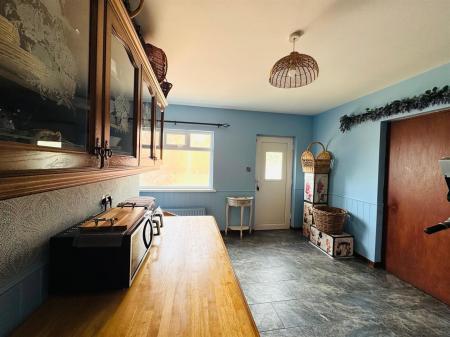 74 WOODEND ROAD UTILITY ROOM.JPG