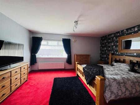 74 WOODEND BEDROOM 2.JPG