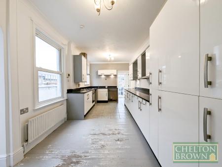 Kitchen/Breakfast