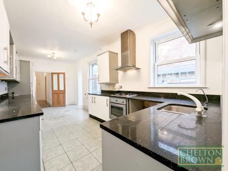 Kitchen/Breakfast