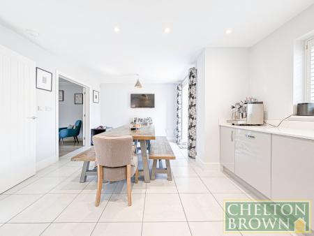 Kitchen & Diner