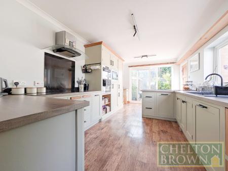 Kitchen/Breakfast