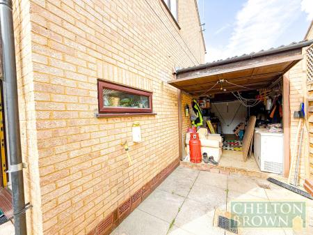 Rear Graden/ Garage