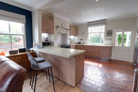 Open Plan Breakfast Kitchen