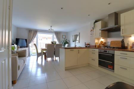 Open Plan Family Dining Kitchen