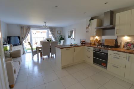 Open Plan Family Dining Kitchen