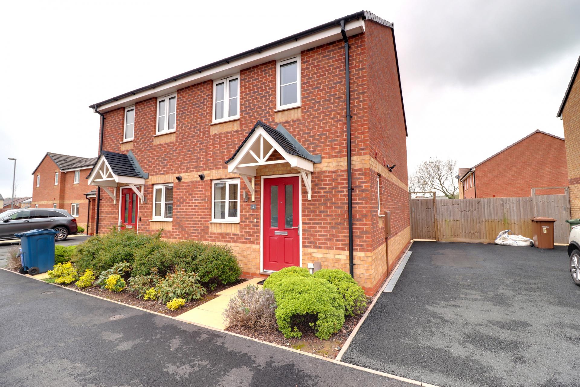2 bedroom House for sale in Stafford
