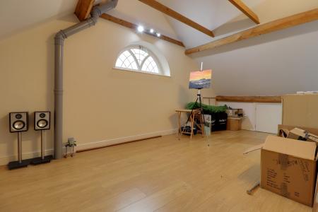 Substantial Loft Room