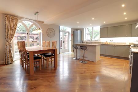 Open Plan Lounge/Dining Kitchen